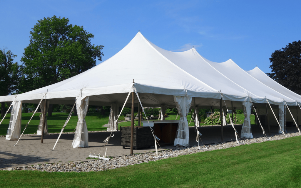 Spacious tent rentals in Georgia for weddings and parties only at Q&A Bouncy Attractions