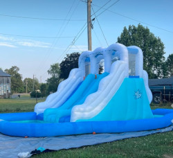 Slide and splash water park